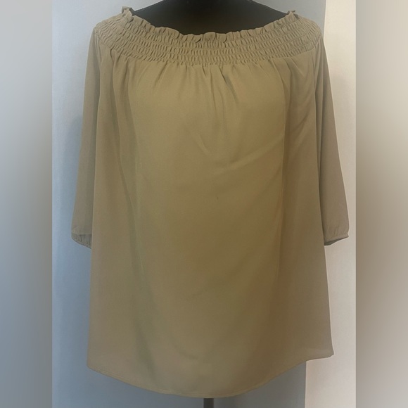 New York & Co peasant top. Olive green - NWT - Size XL - Picture 2 of 4